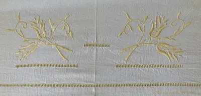 a drawing of a tree on a piece of paper at B&B Matin Tranquille in Liège