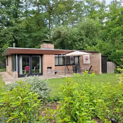 Zonnige vrijstaande bungalow in prachtige omgeving!
