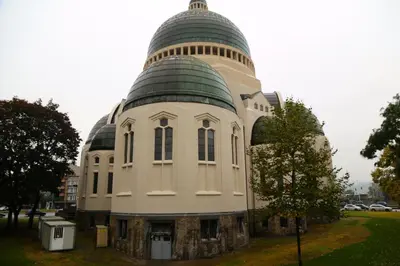 a large building with a domed roof at Bed and breakfast Le fourchu fossé in Liège