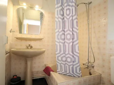 a bathroom with a sink and a shower at Halinsart in Trooz