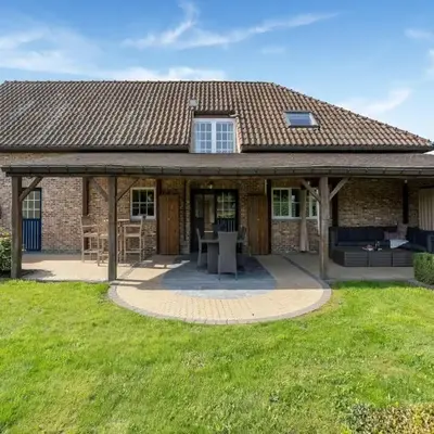 Farmhouse including studio with Garden