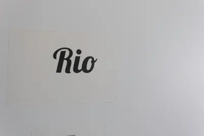 a sign that says rico on a wall at Chambre de luxe RIO a Liège Sale de bain privée check in autonome cuisine partagée in Liège