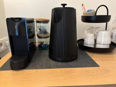 a laptop computer sitting on top of a desk at Charme logies Kampernoelie in Hoeselt