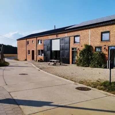 Apartment with a view of alpacas
