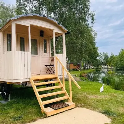Camping Papillon Kinrooi - Pipowagen 2p terras