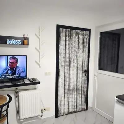 Modern lux studio B