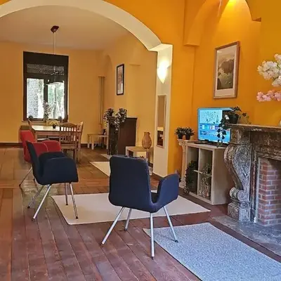 Charlemagne house