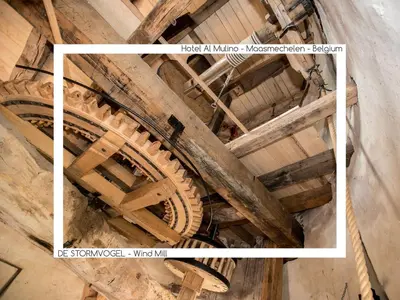 an overhead view of the ceiling of a building at Hotel AL Mulino in Maasmechelen