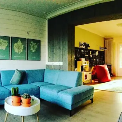 ZussEnzo - STOER FAMILIEHUIS - 18P - 5SLPK - GROTE TUIN - SAUNA - OFYR BBQ - HOMECINEMA - 15MIN MAASTRICHT