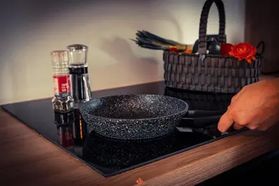 a bowl on a tray on a counter with a basket at Les gîtes de Bouxhmont in Herve