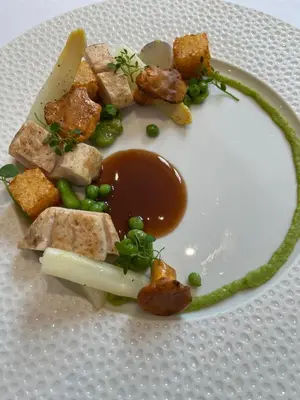 a plate of food with meat and vegetables on it at 't pure genot in Dilsen-Stokkem