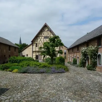 Hof van Eggertingen nr. 8