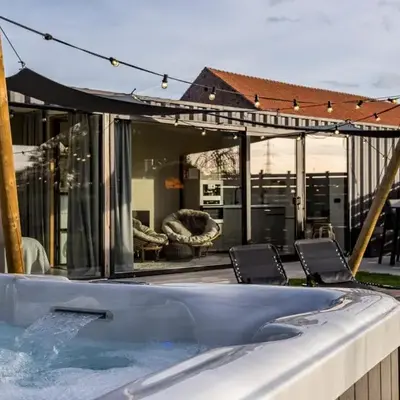 De Hoeveschuur